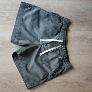 Pact Women's Castor Green Daily Twill Shorts M